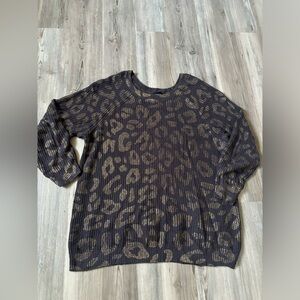 Torrid Size 2 Gray Sweater with Gold Animal print, pit to pit 24, length 29